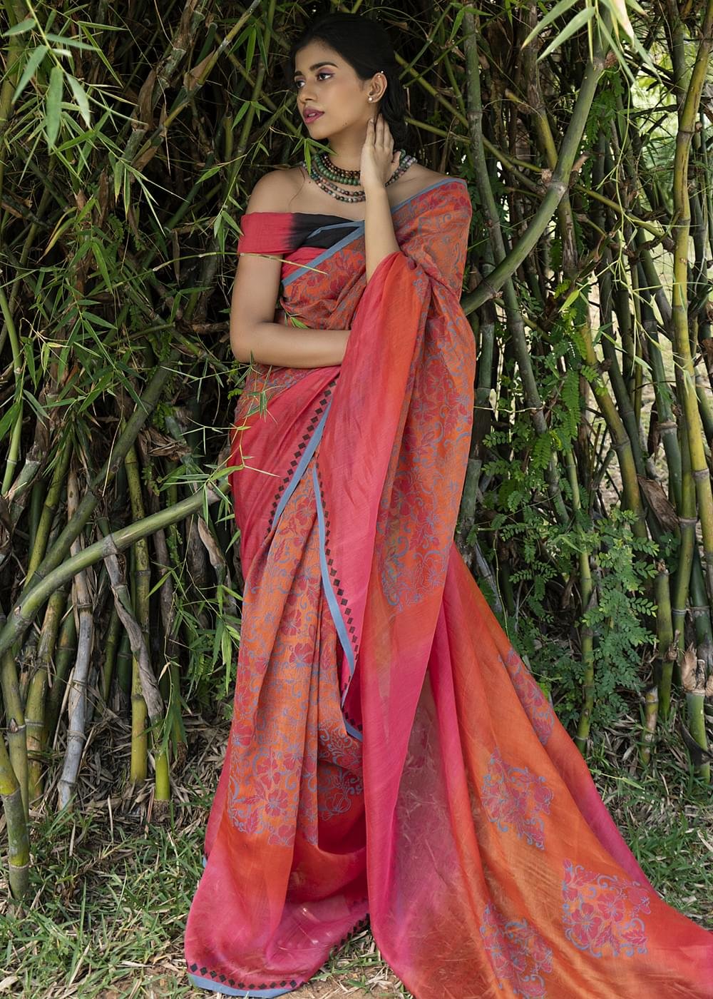 White And Red Saree set (2 Piece)